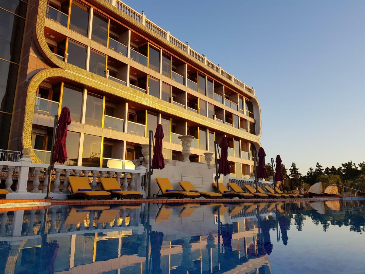 Goldone Hotel & Suites Seogwipo Exterior foto